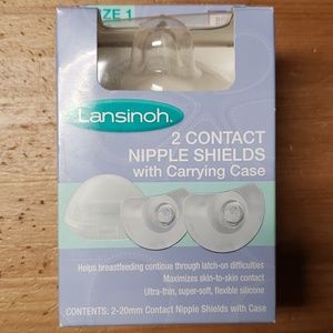 Nipple shields with carrying case